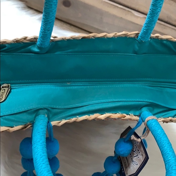 Sun and sand tote - Picture 4 of 5